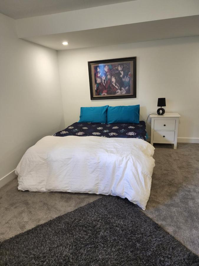 Place You Can Call Home !!! Near Ottawa Airport Extérieur photo